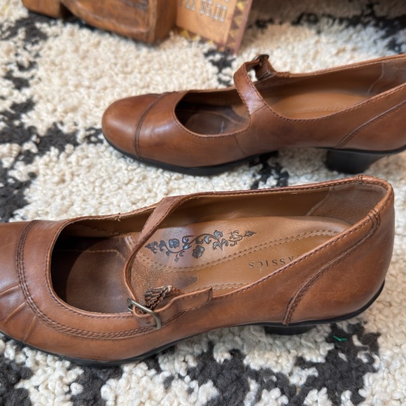 Earth Spirit Tan Leather Mary Jane Comfort Block Heels Size 8 1/2 - Picture 3 of 5
